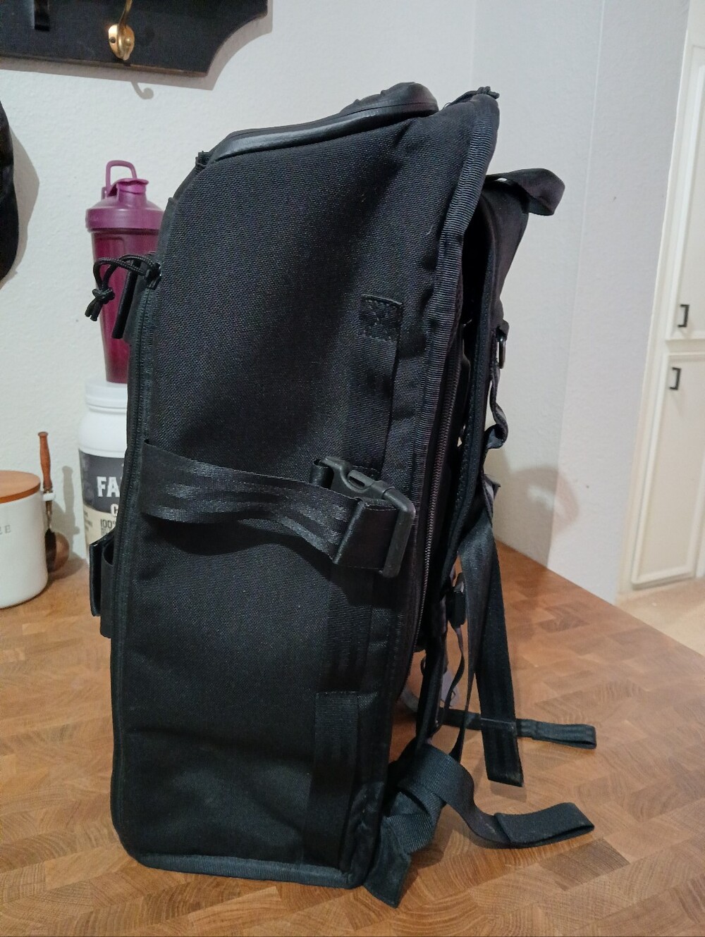 Chrome Camera Bag - Picture 3 of 11